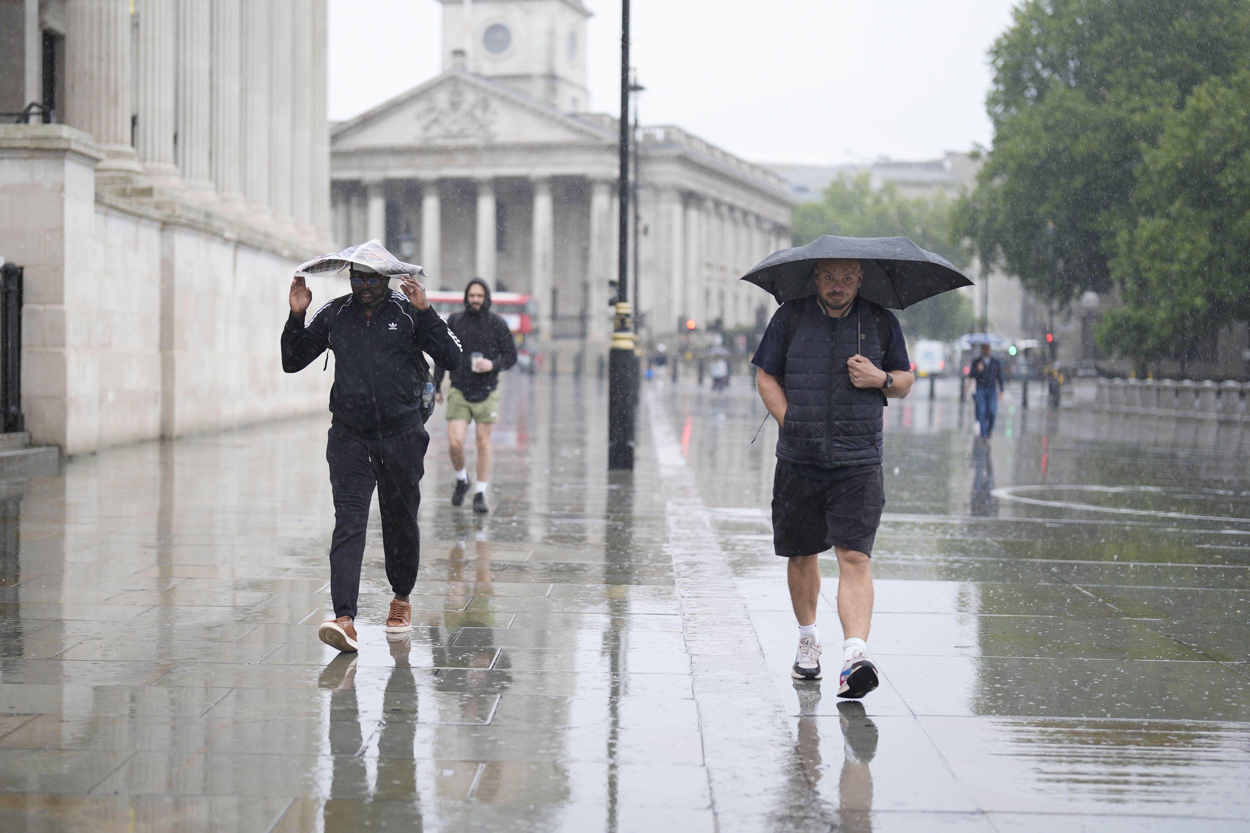 Weather warnings come into force with severe travel disruption expected