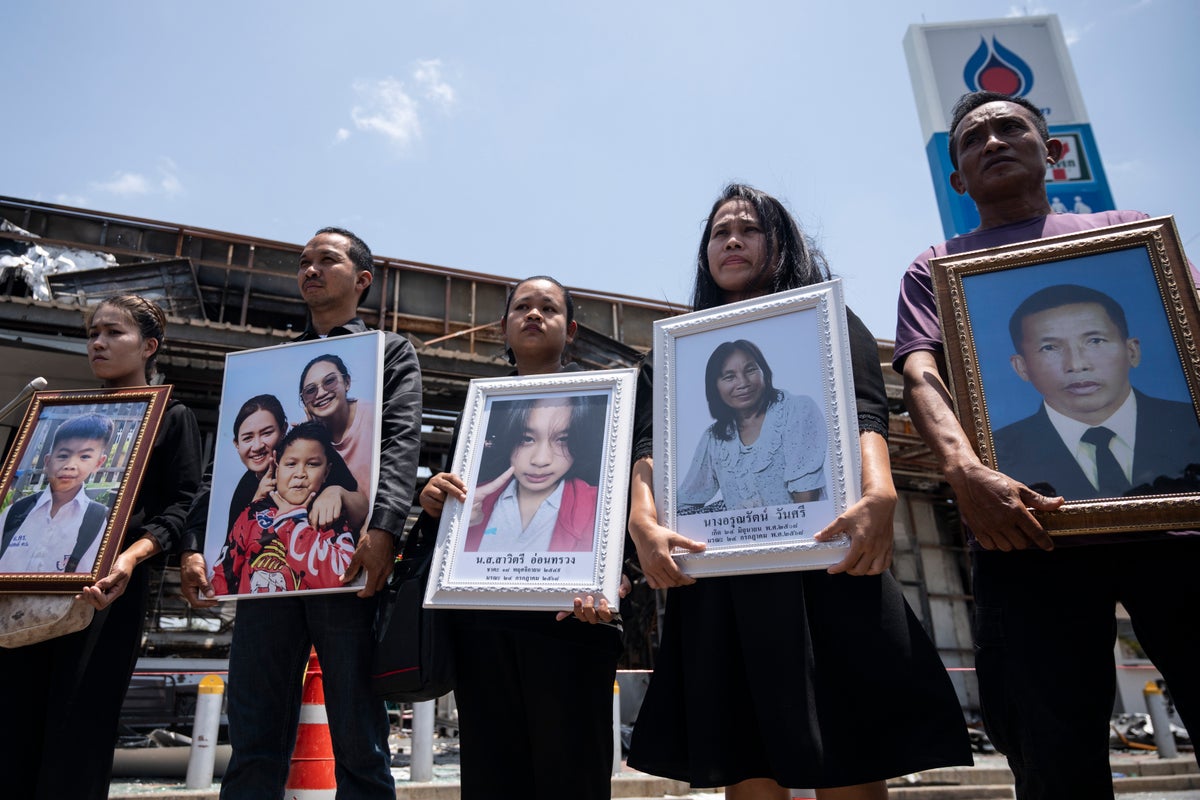 Thailand and Cambodia hold high-stakes border talks in Malaysia amid fragile ceasefire