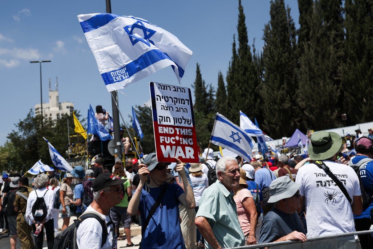 Gaza latest: Netanyahu to push for ‘full conquest’ as 600 Israeli ex-officials urge Trump to help end war