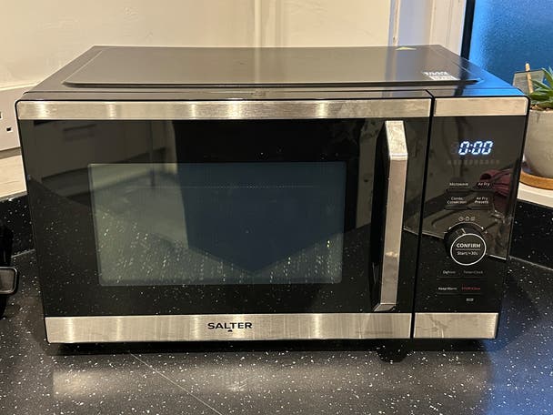 Salter duowave two-in-one air fryer and microwave