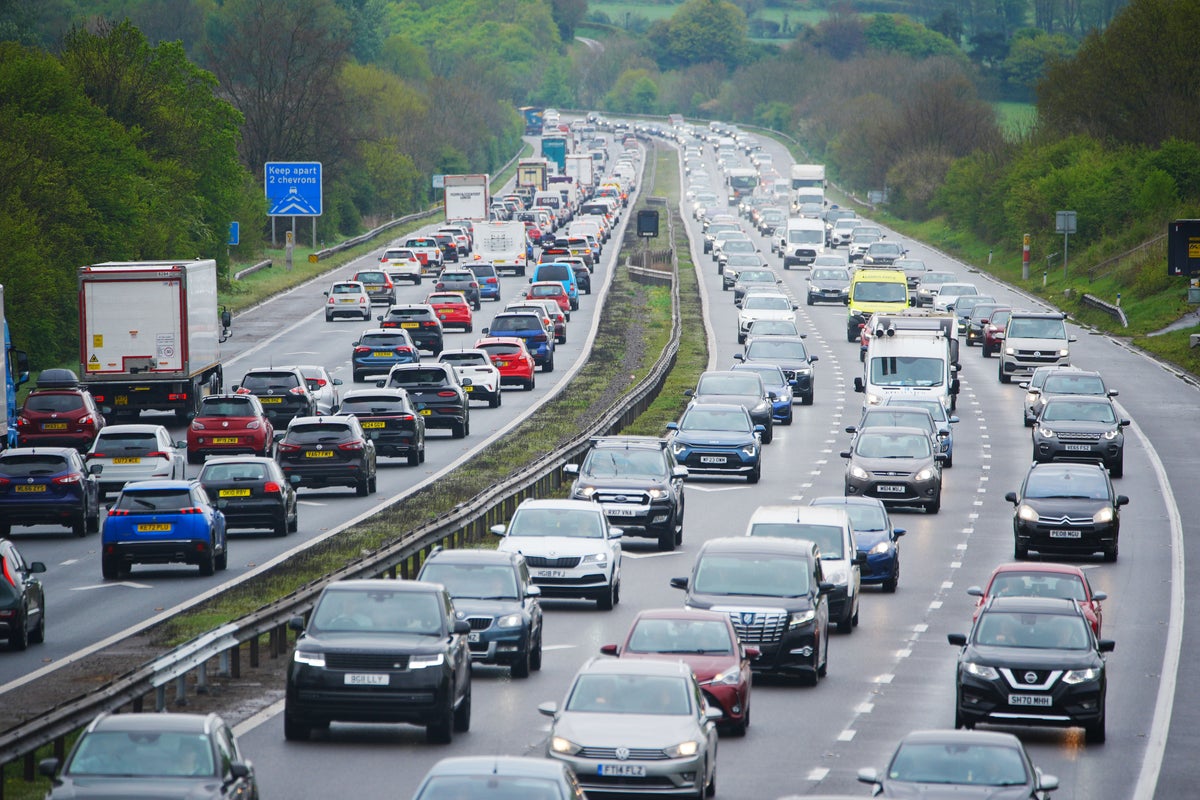Environmental fears grow as average age of UK cars reaches record high
