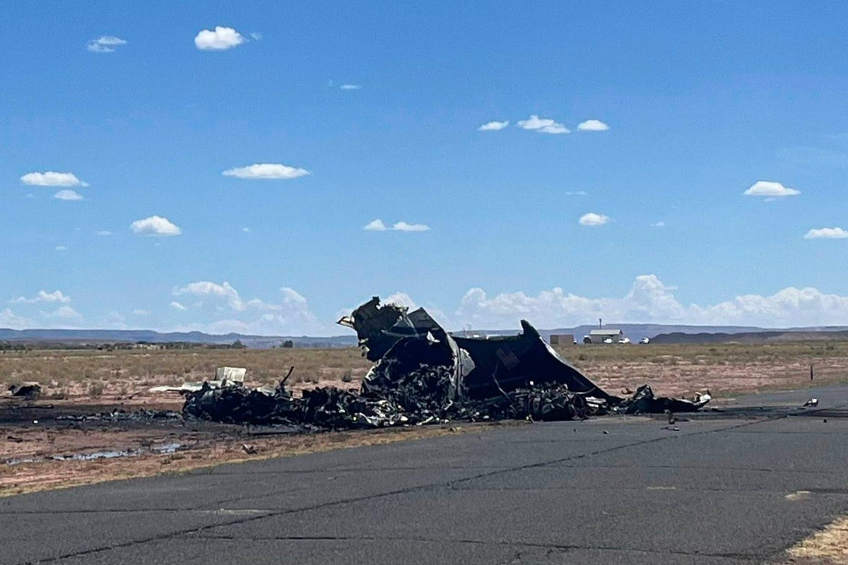 4 people die in crash of medical transport plane on Navajo Nation in northern Arizona
