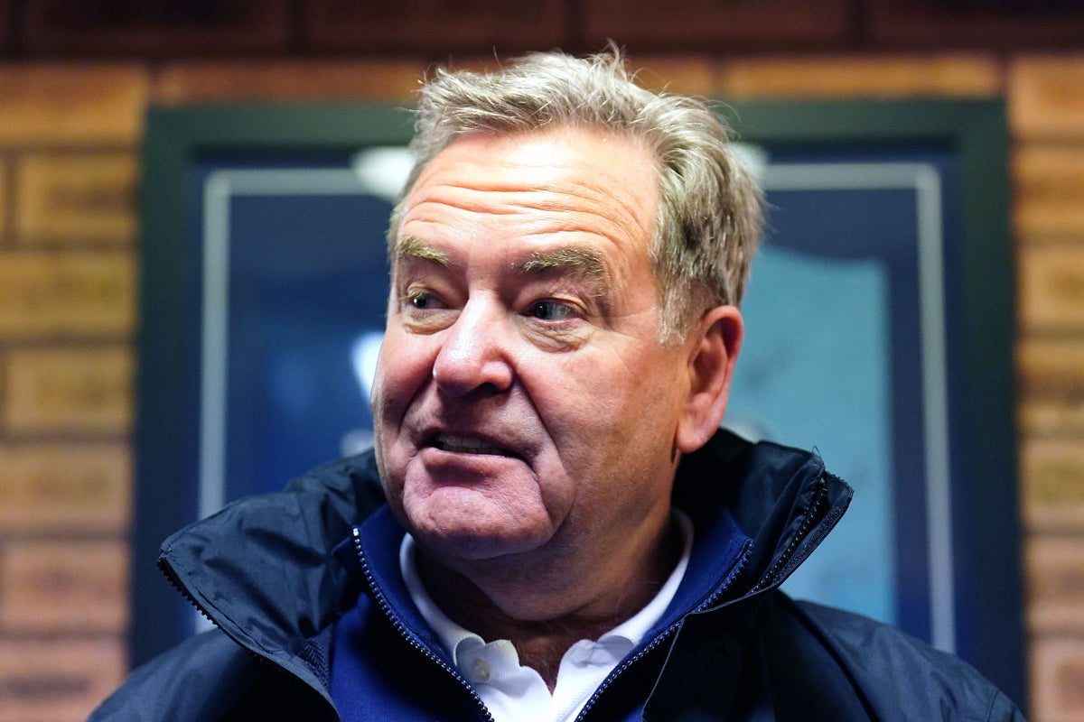 I’d rather sit with the fans, says Jeff Stelling amid row with Hartlepool owner