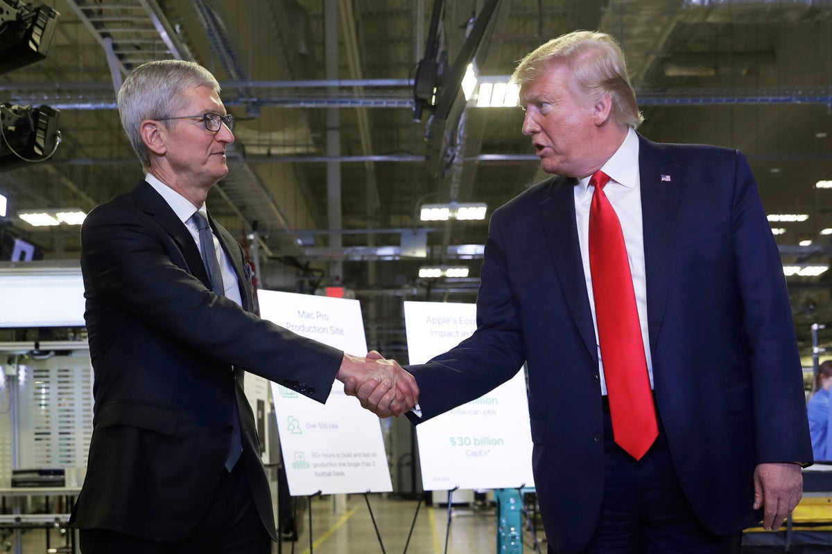 White House secretly ranking 500 firms on their loyalty to Trump