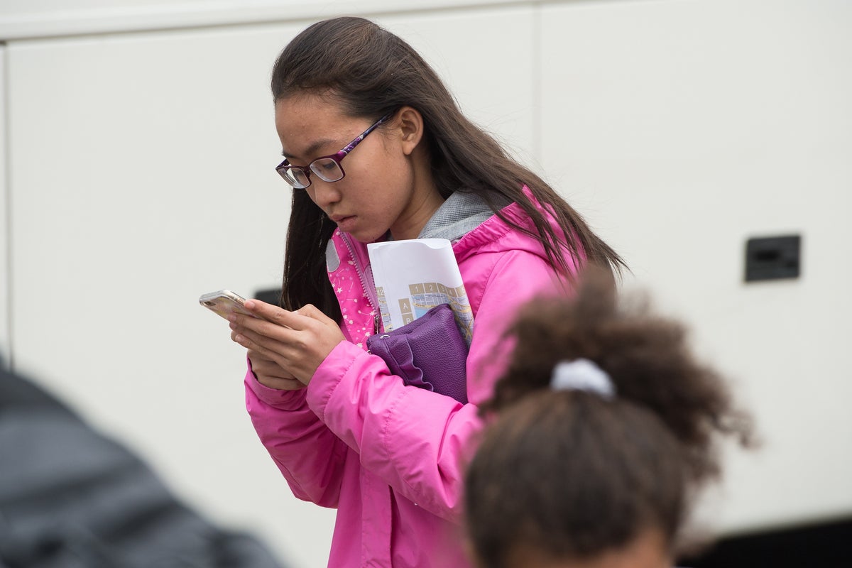 Spending too much time on screens could hurt your teen’s heart health