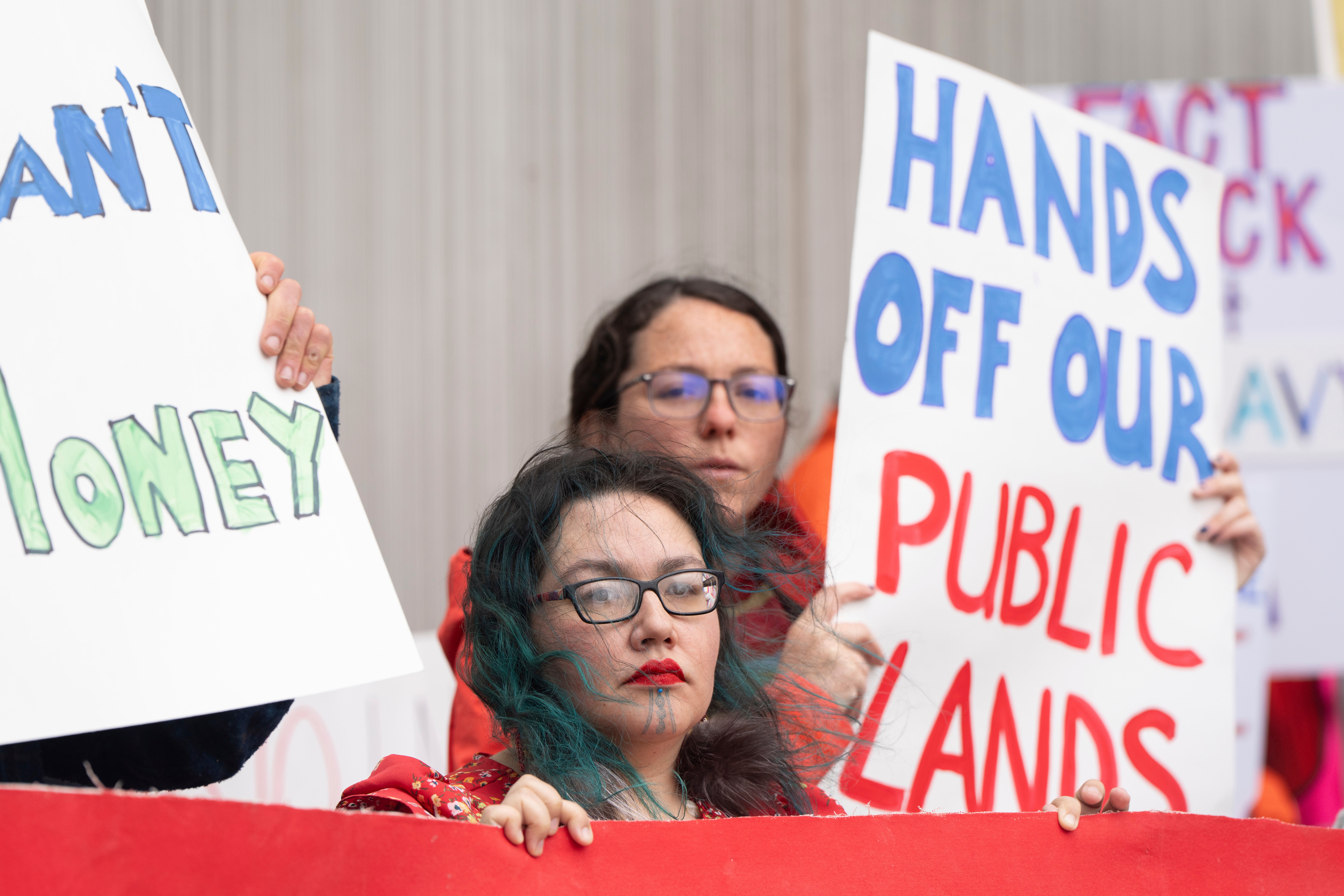 Alaska Natives-Mineral Debate