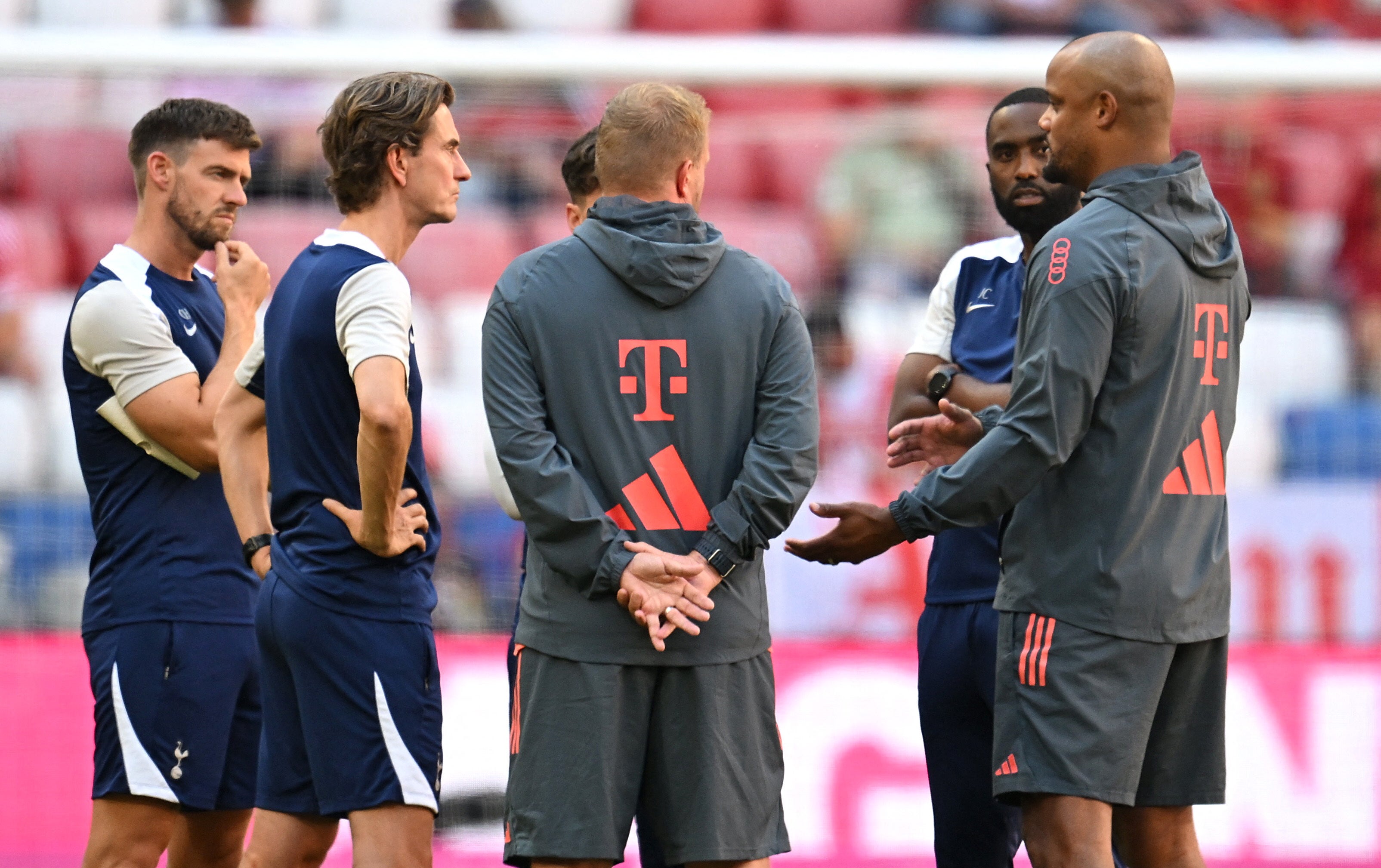 Tottenham Hotspur manager Thomas Frank and Bayern Munich coach Vincent Kompany before the match