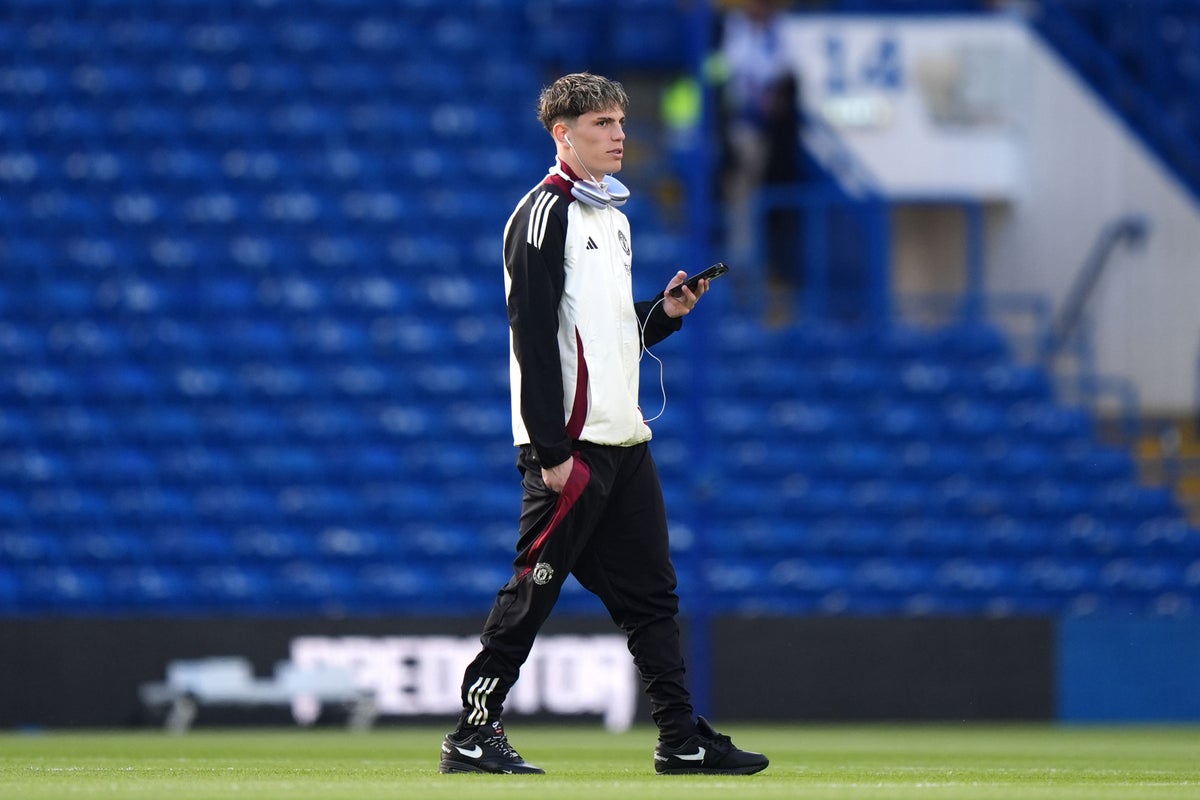 Manchester United want £50million for Chelsea target Alejandro Garnacho