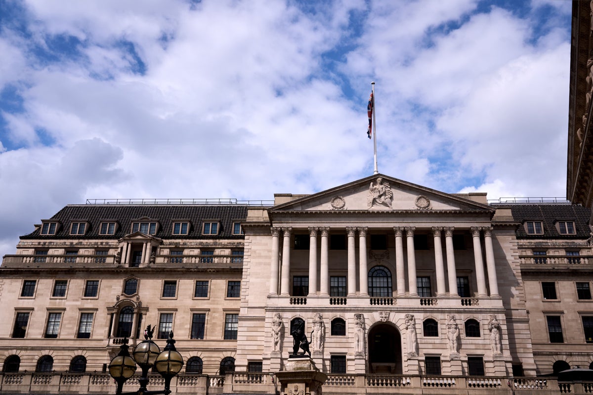Interest rates live: Bank of England expected to vote for hold at 4%