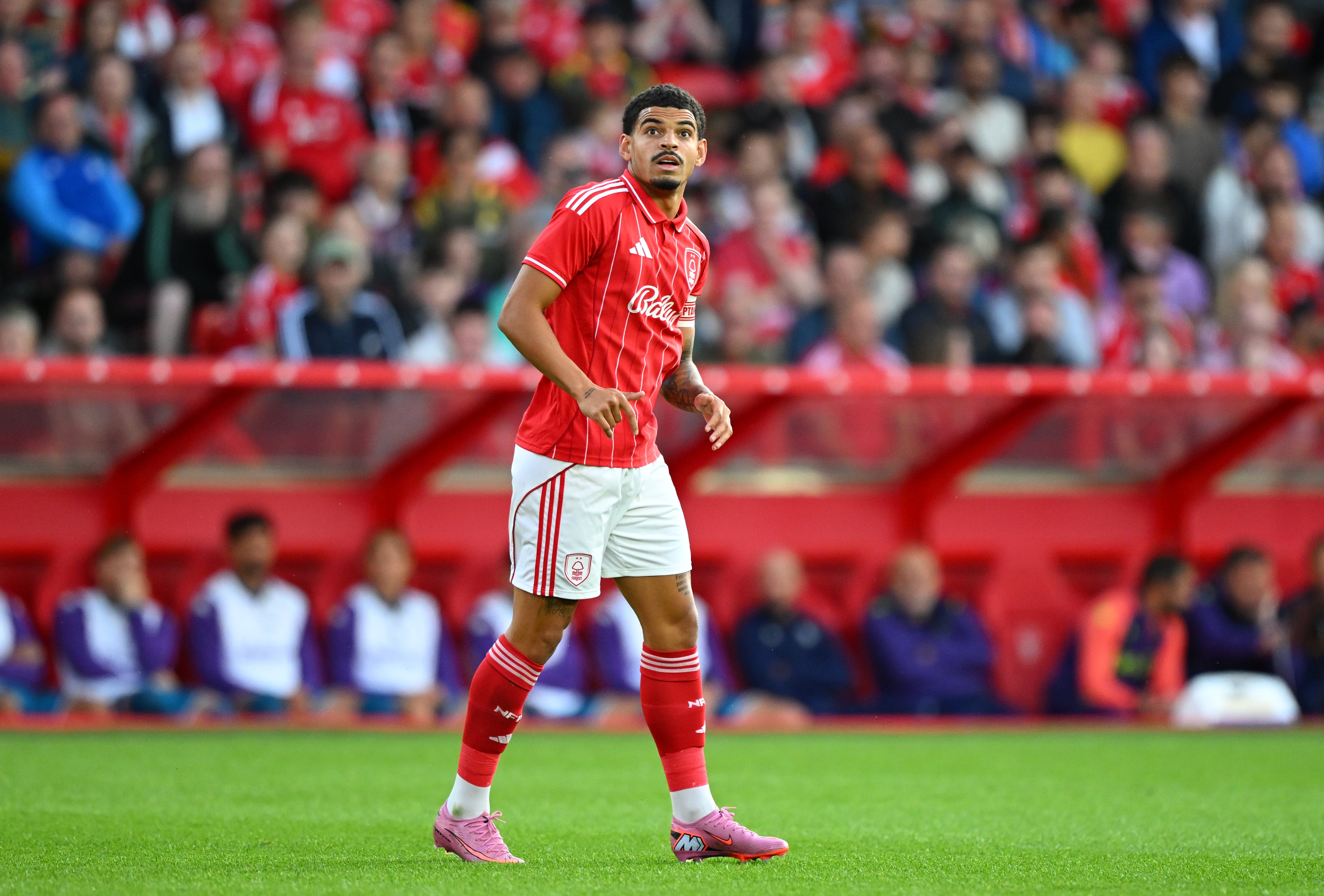 Morgan Gibbs White, signing a new contract with Nottingham Forrest, praised Marinax for his impact on the club