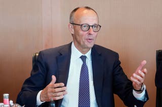 Ukraine-Russia war latest: Trump will ‘force’ Putin and Zelensky to meet, says Vance   www.independent.co.uk