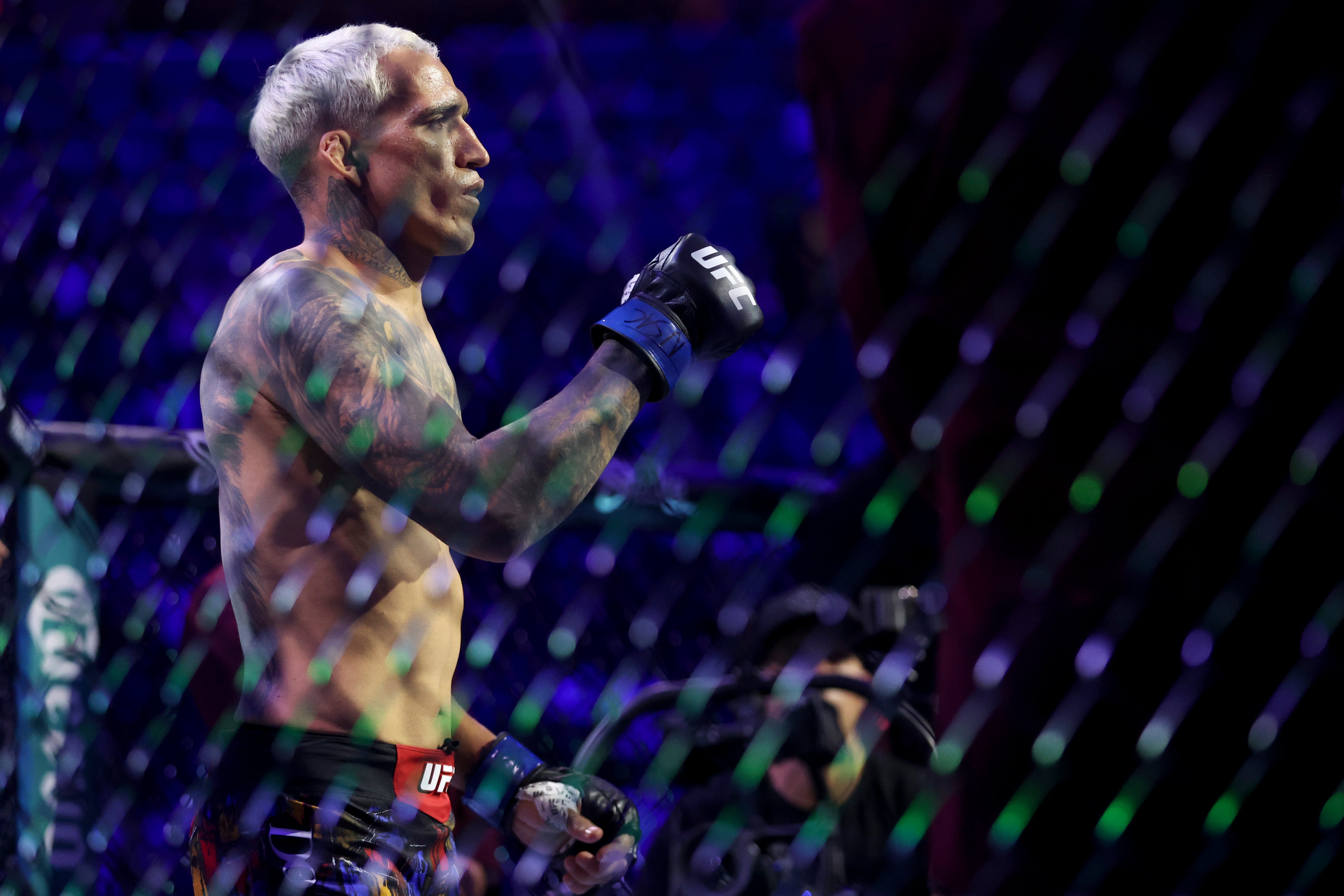 Oliveira procurará se recuperar quando enfrentar Rafael Fiziev