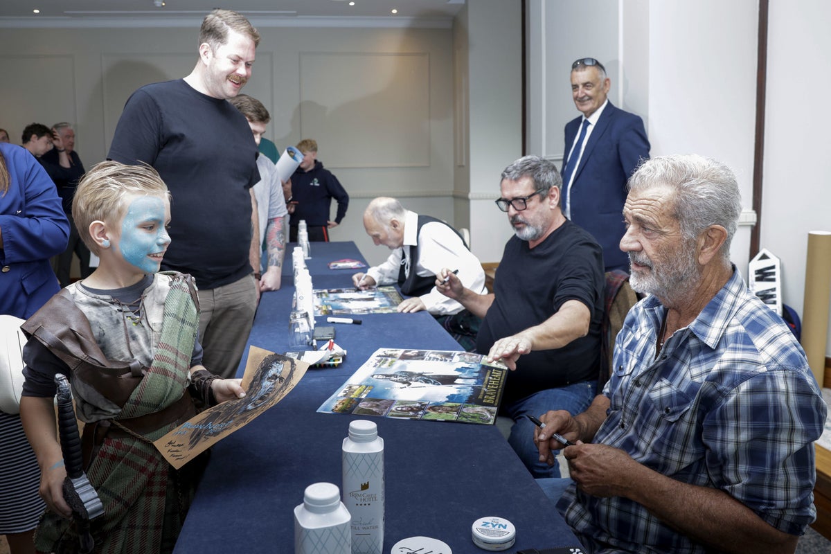 Braveheart Cast, Fans Mark 30 Years in Trim