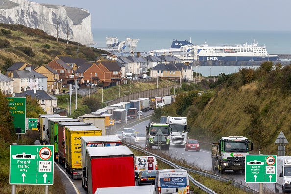 To use the Dover Tap Contraflow System in Eastern Dock of Dover's port, Lowris Line on A20 Road, where the cross channel Port is located here with ghats departing here to go to Kallis in France.