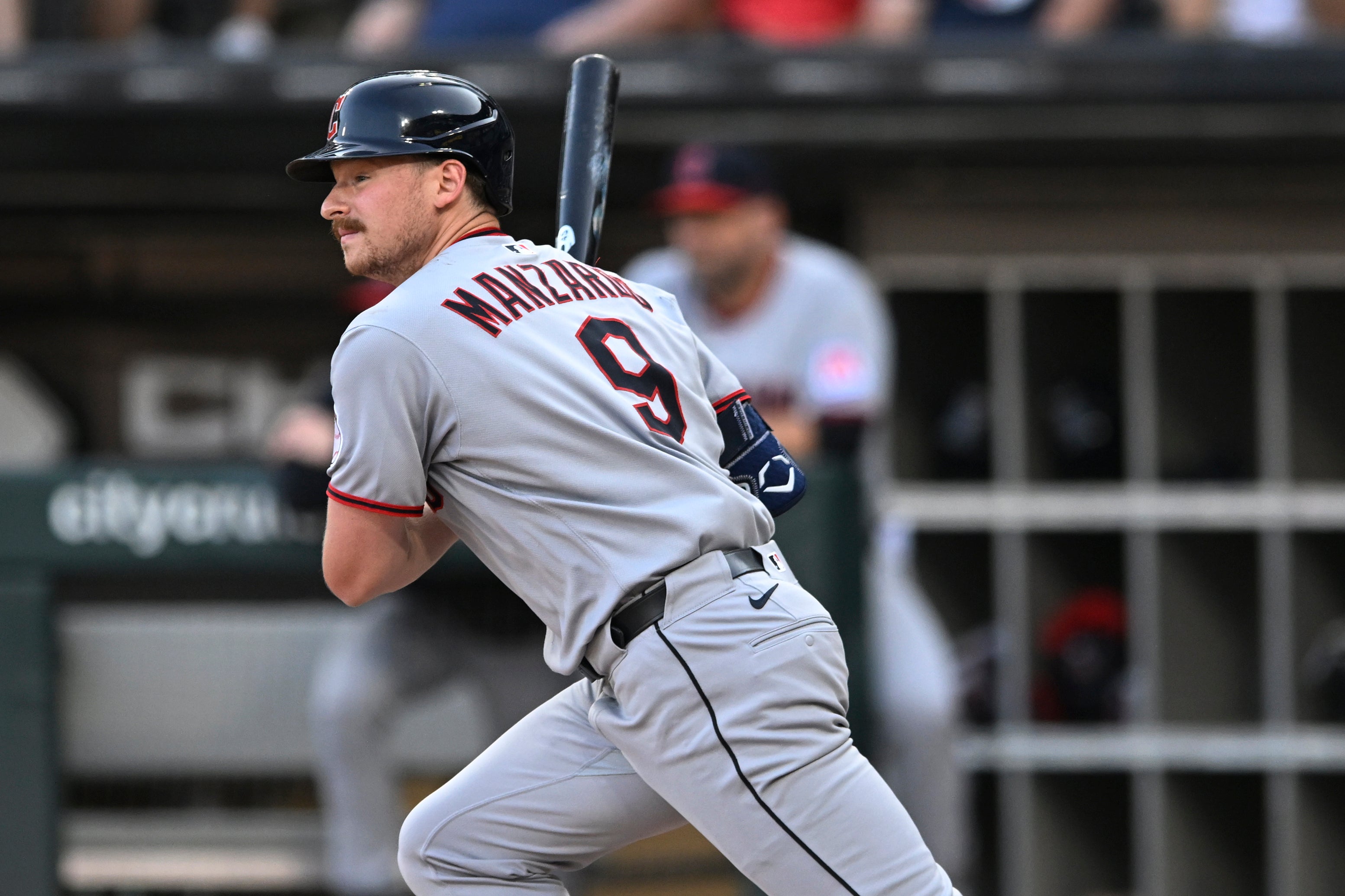 GUARDIANES-MEDIAS BLANCAS