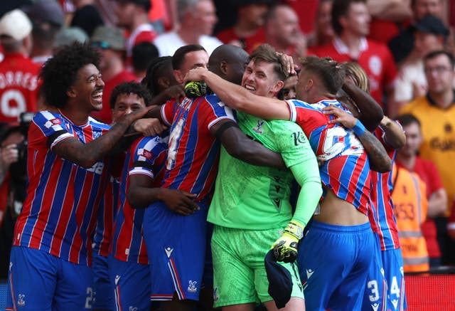 <p>Dean Henderson saved two penalties as Crystal Palace fought back against Liverpool to win the Community Shield in a shootout after a 2-2 draw at Wembley. </p>