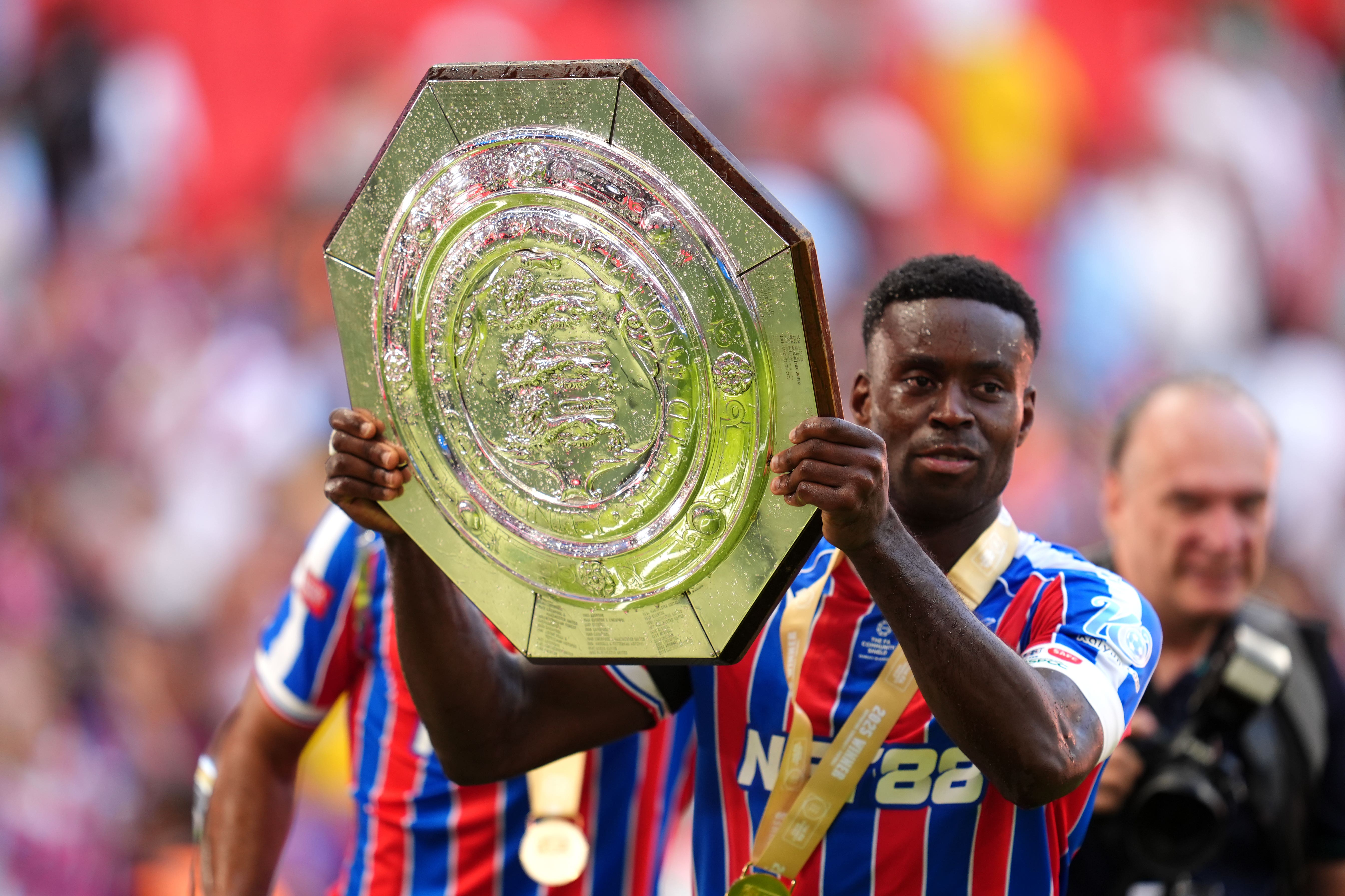 Crystal Palace tem um ano restante no contrato de Mark Gauhi