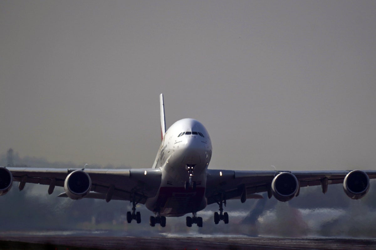 Heathrow records almost no passenger growth in July