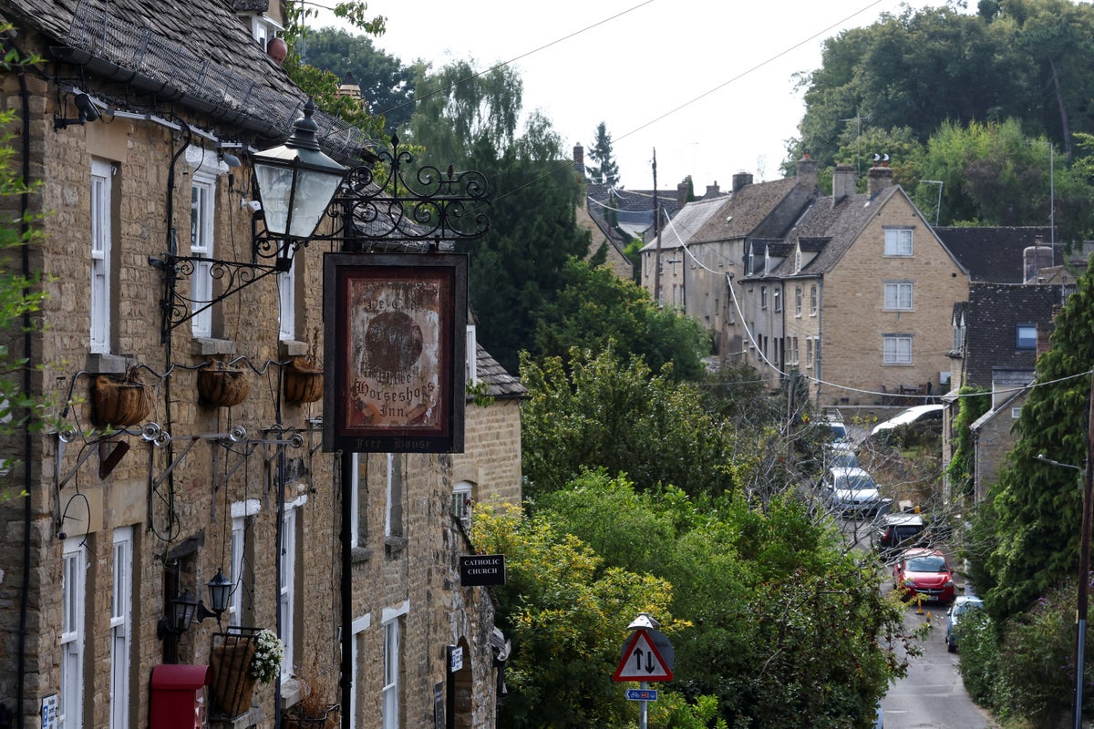 JD Vance’s holiday brings ‘circus’ of road closures and police patrols to sleepy Cotswolds village