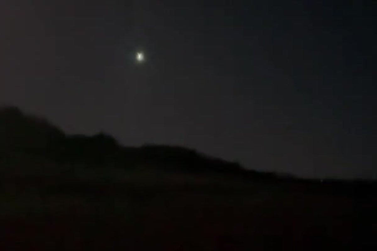 Meteor Australia Meteor blazes across Australia, leaving skywatchers in awe | The ...