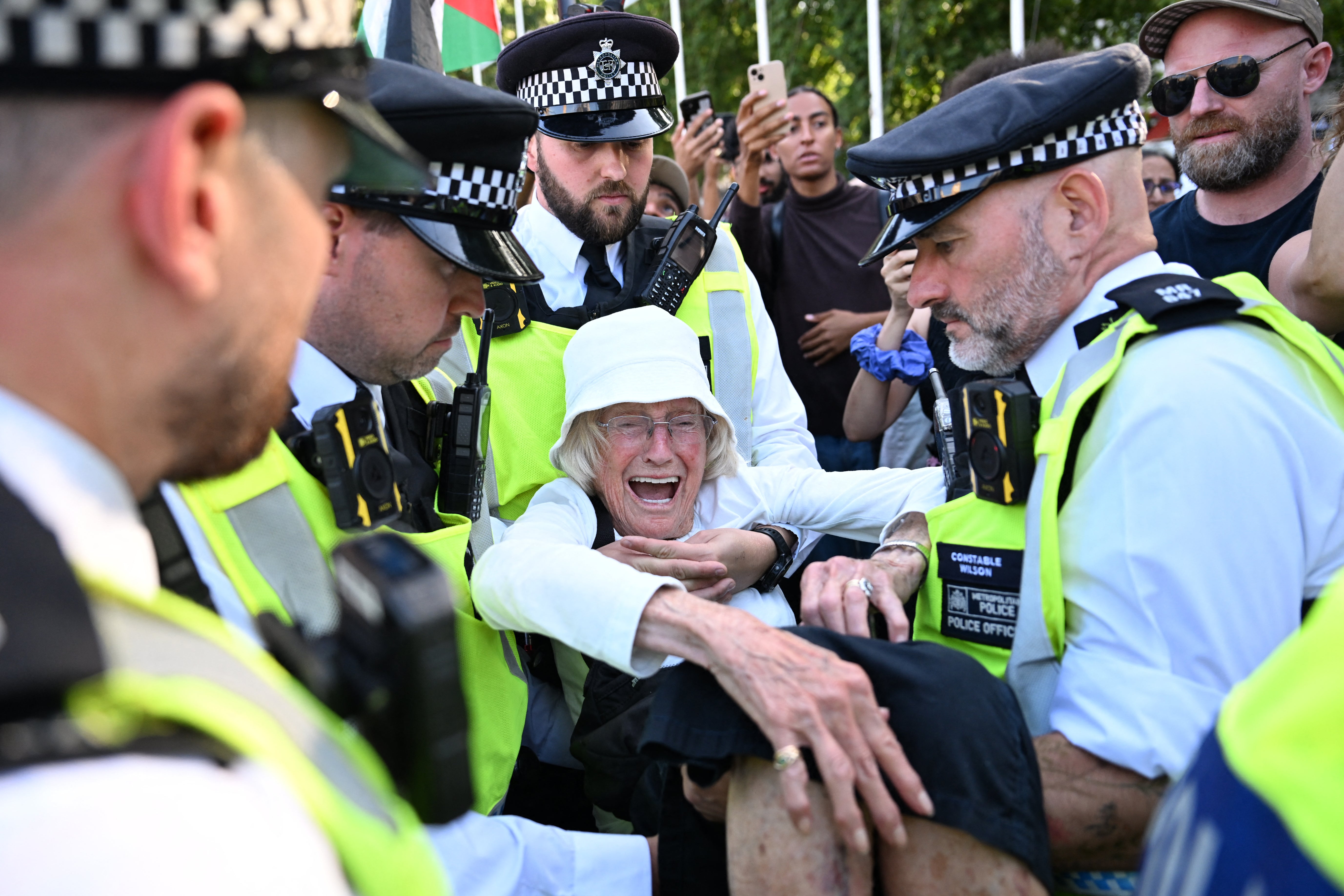 Half of the arrested people were more than 60, including 15 octogenians