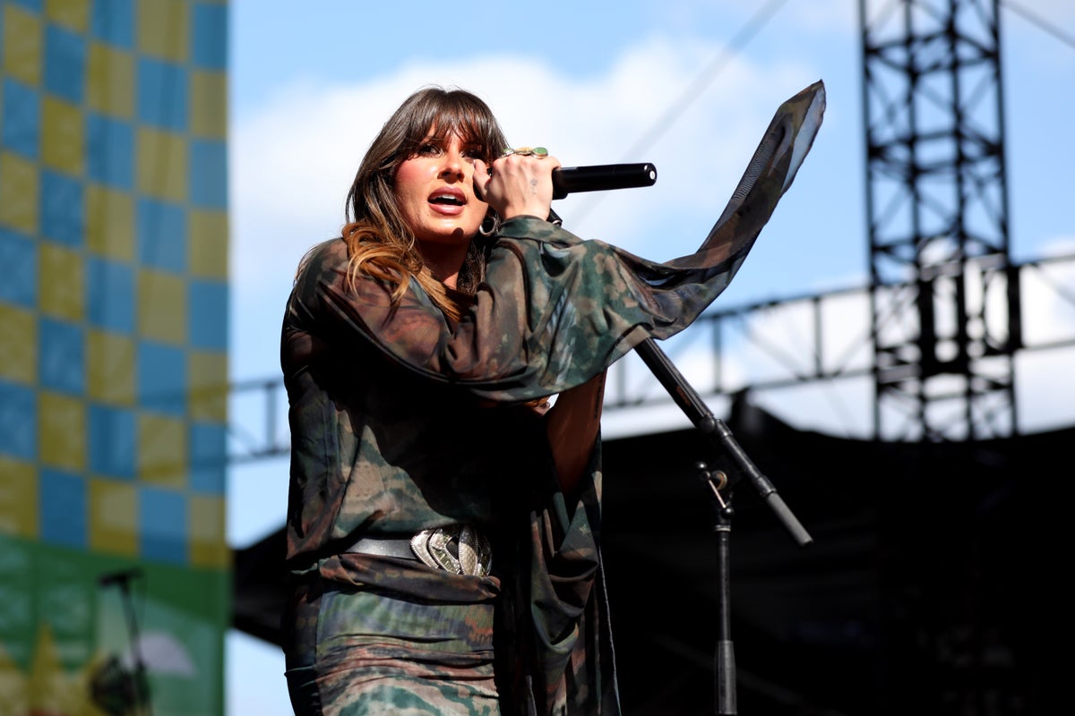 Country music star unexpectedly cancels upcoming shows after ‘tough’ several weeks