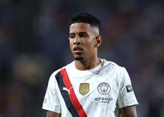 Transfer news live: Liverpool dealt Isak blow, Man Utd target goalkeeper, Eze to Arsenal latest   www.independent.co.uk