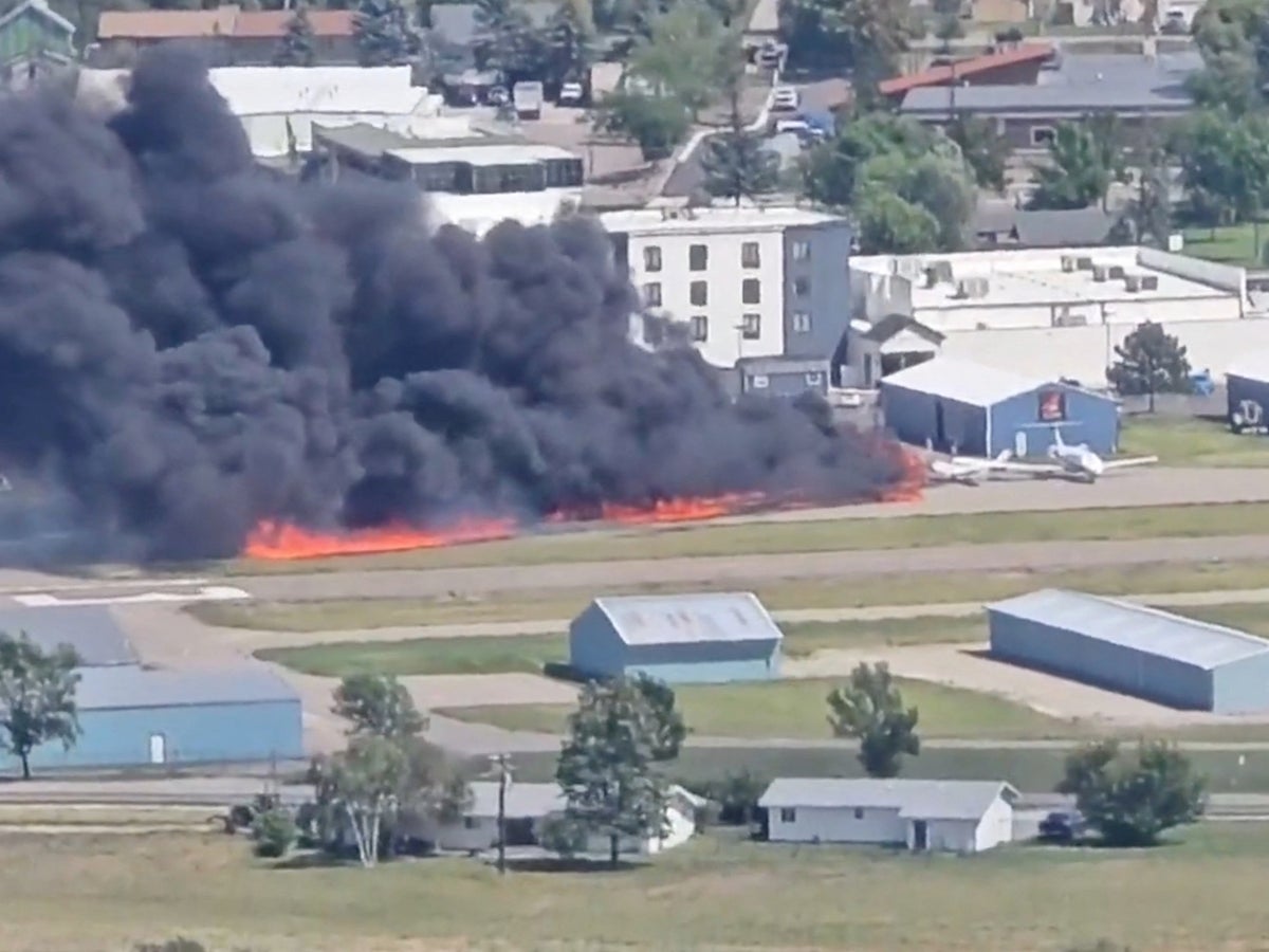 Small plane crashes in Montana, injuring two
