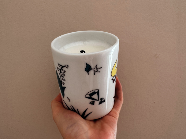 Leo flammes candle