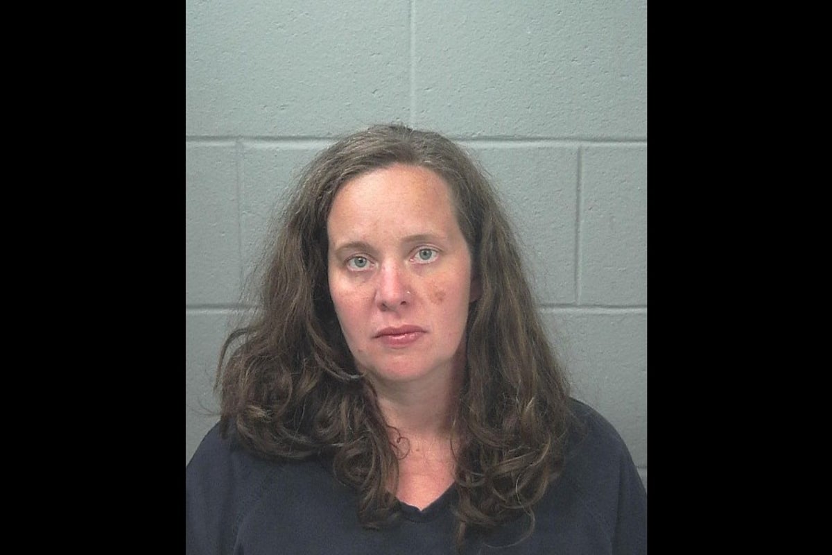 Mom facing charges after her three-year-old daughter and family dog found dead on floor of hot car Mom facing charges after her three-year-old daughter and family dog found dead on floor of hot car