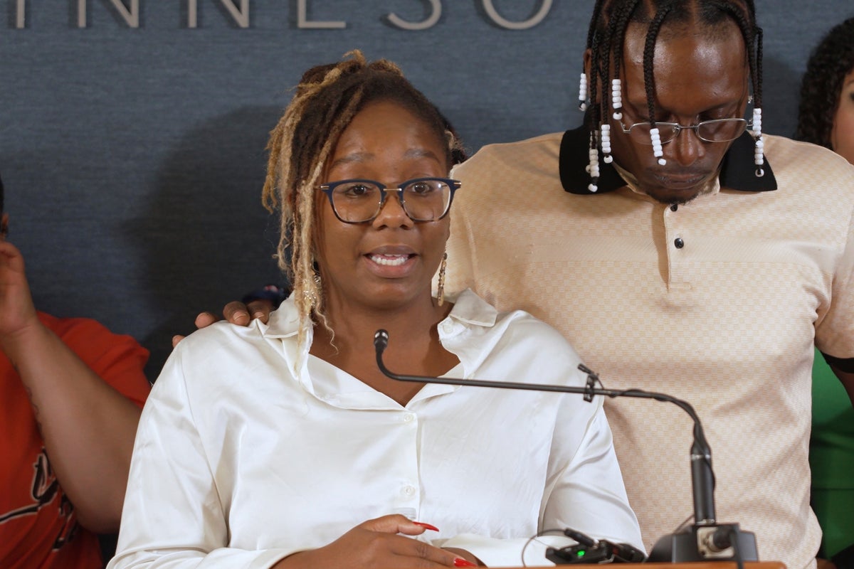 Minnesota prosecutor seeks to overturn man's 1998 murder conviction after a witness confesses