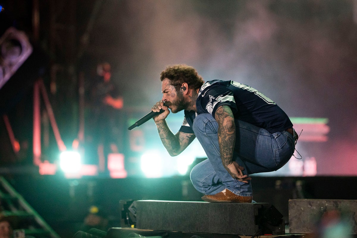 Sziget 2025 review – Post Malone is a lively, unserious showman, while Chappell Roan is at the top of her game