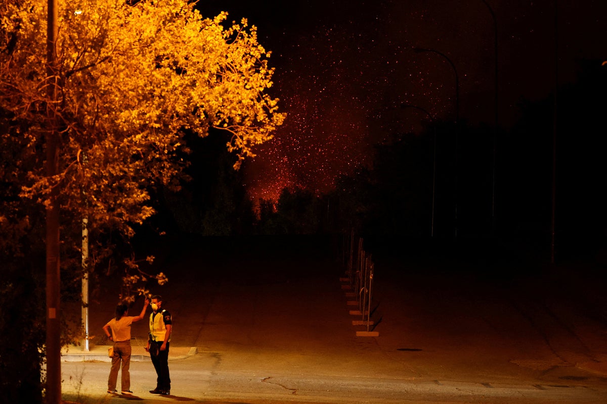 Wildfires Kill 2, Displace Hundreds Across Southern Europe Heatwave