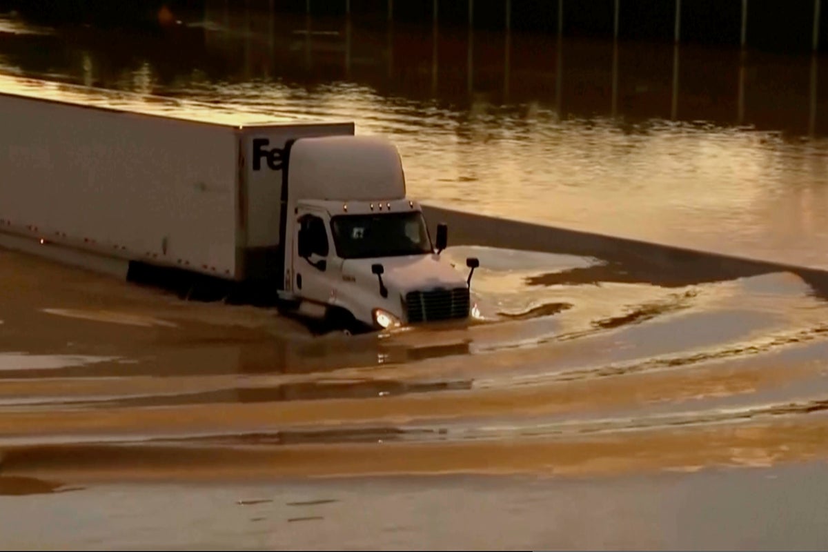 Parents and child killed when tree falls on car amid heavy rain, flooding in Tennessee