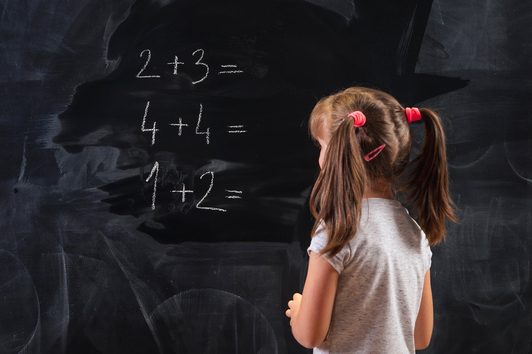 A math problem shared online by an Elementary school teacher has left the internet trying to figure out the answer.