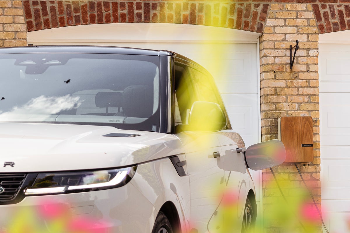 Plug-in hybrid car owners wasting £70m a year by not charging smart