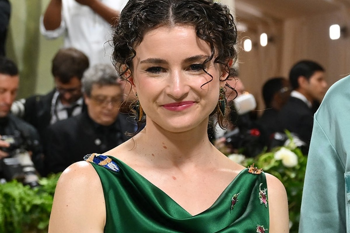 The devil wore J. Crew? Chloe Malle, the daughter of Hollywood stars, had an Andy Sachs start ... and could take over Vogue