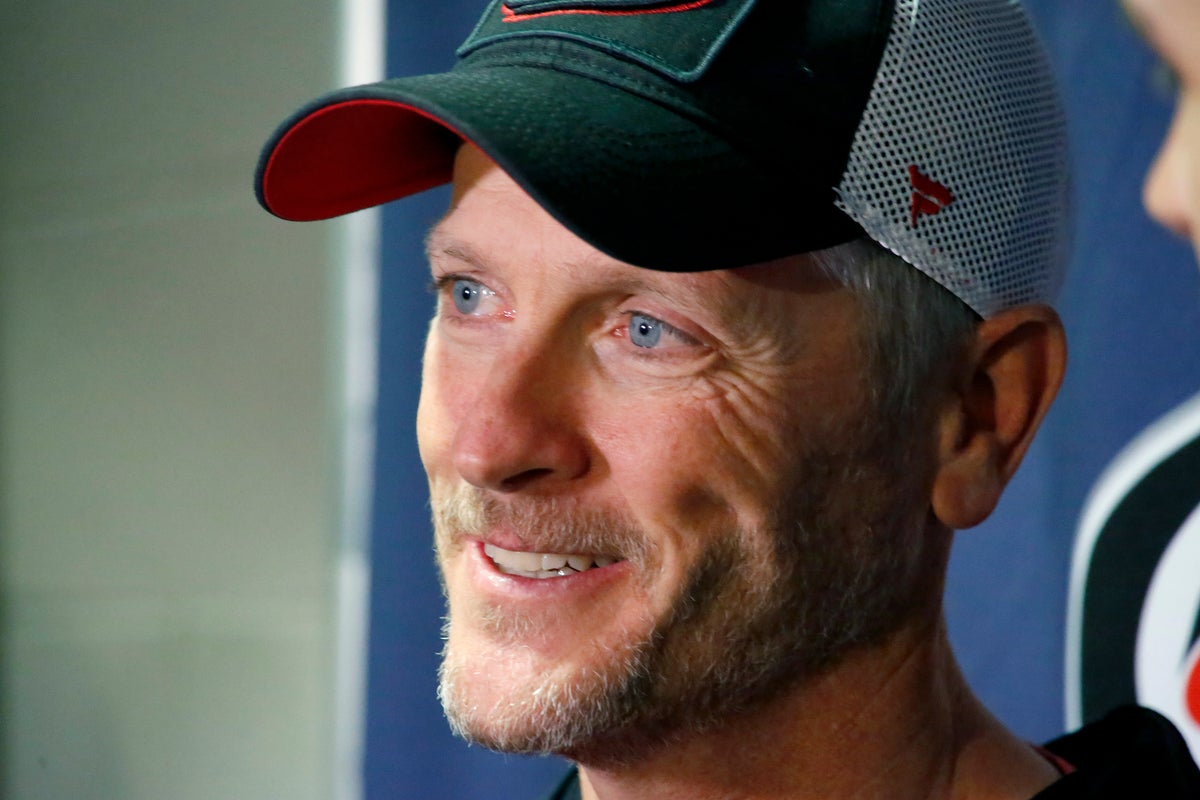 Hurricanes owner Tom Dundon strikes tentative deal to buy the Portland Trail Blazers
