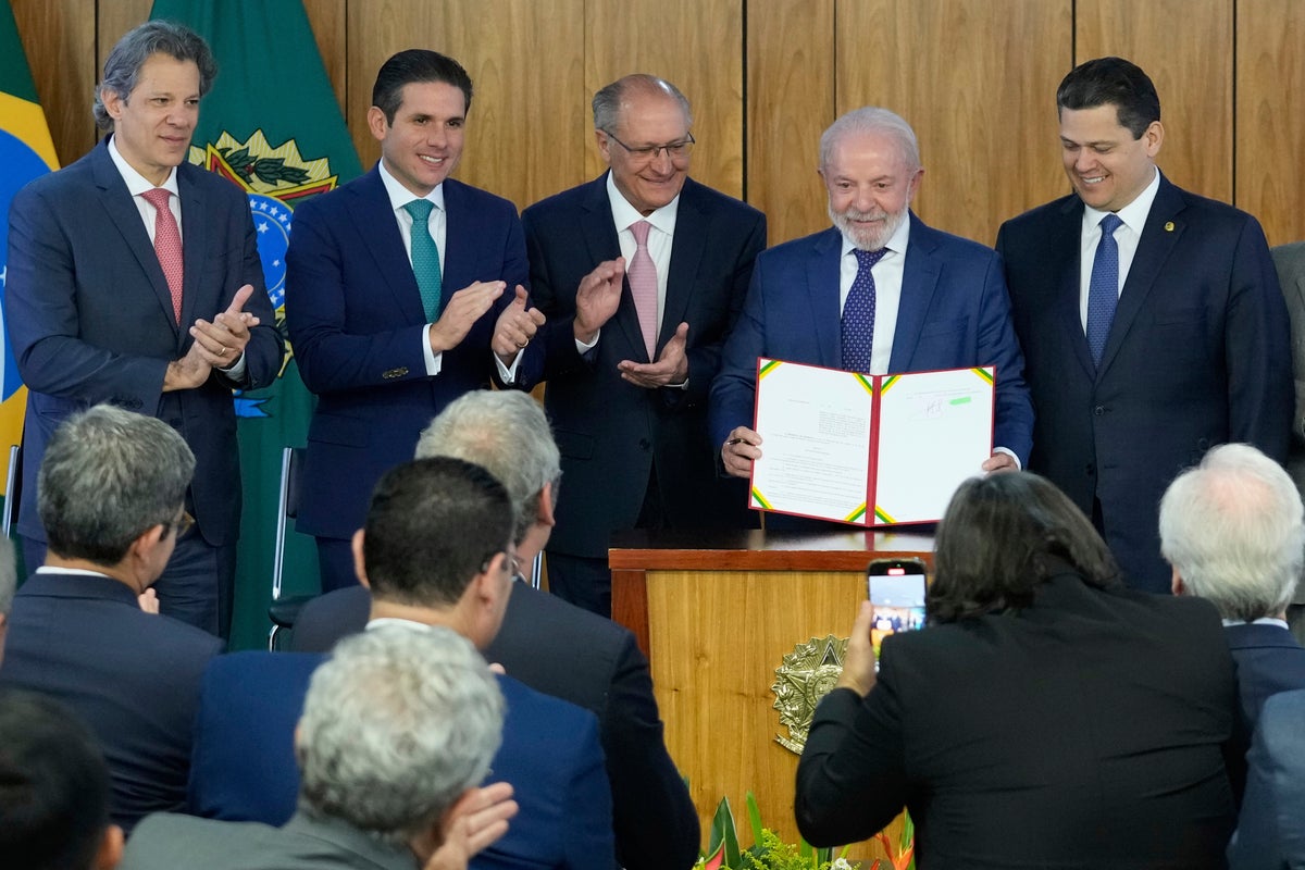 Brazil's Lula announces $5.5 billion in credits for exporters hit by US tariffs