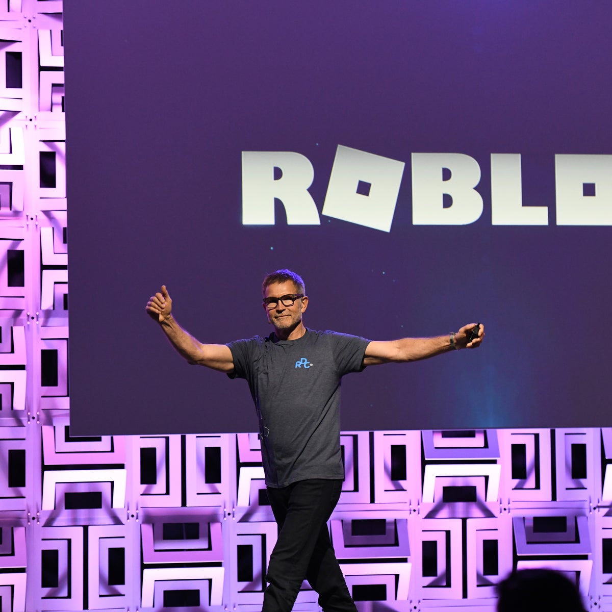 Over 100,000 People Demand Roblox CEO Resignation