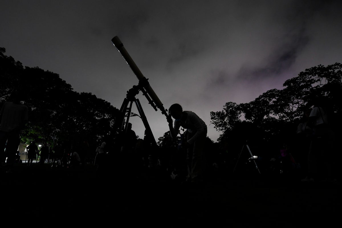 Six planets are hanging out in early morning skies this month. Here's how to spot them