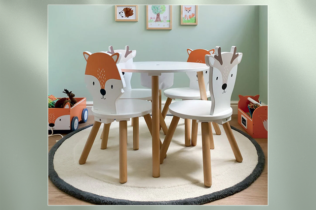 <p>Make sure your chosen set is the right size – little ones should be able to sit with their feet firmly on the ground</p>