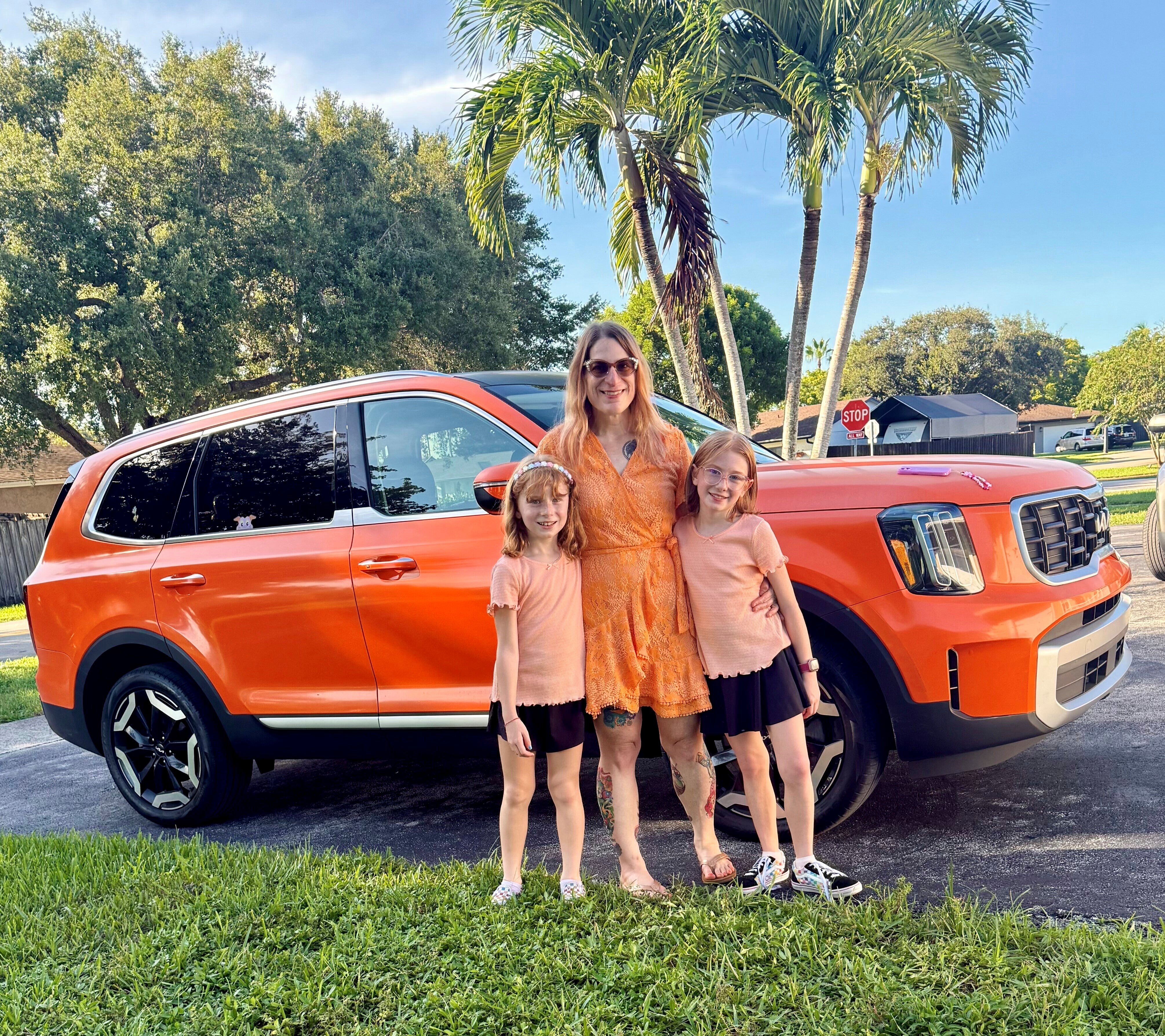 Taylor Swift-Color Orange