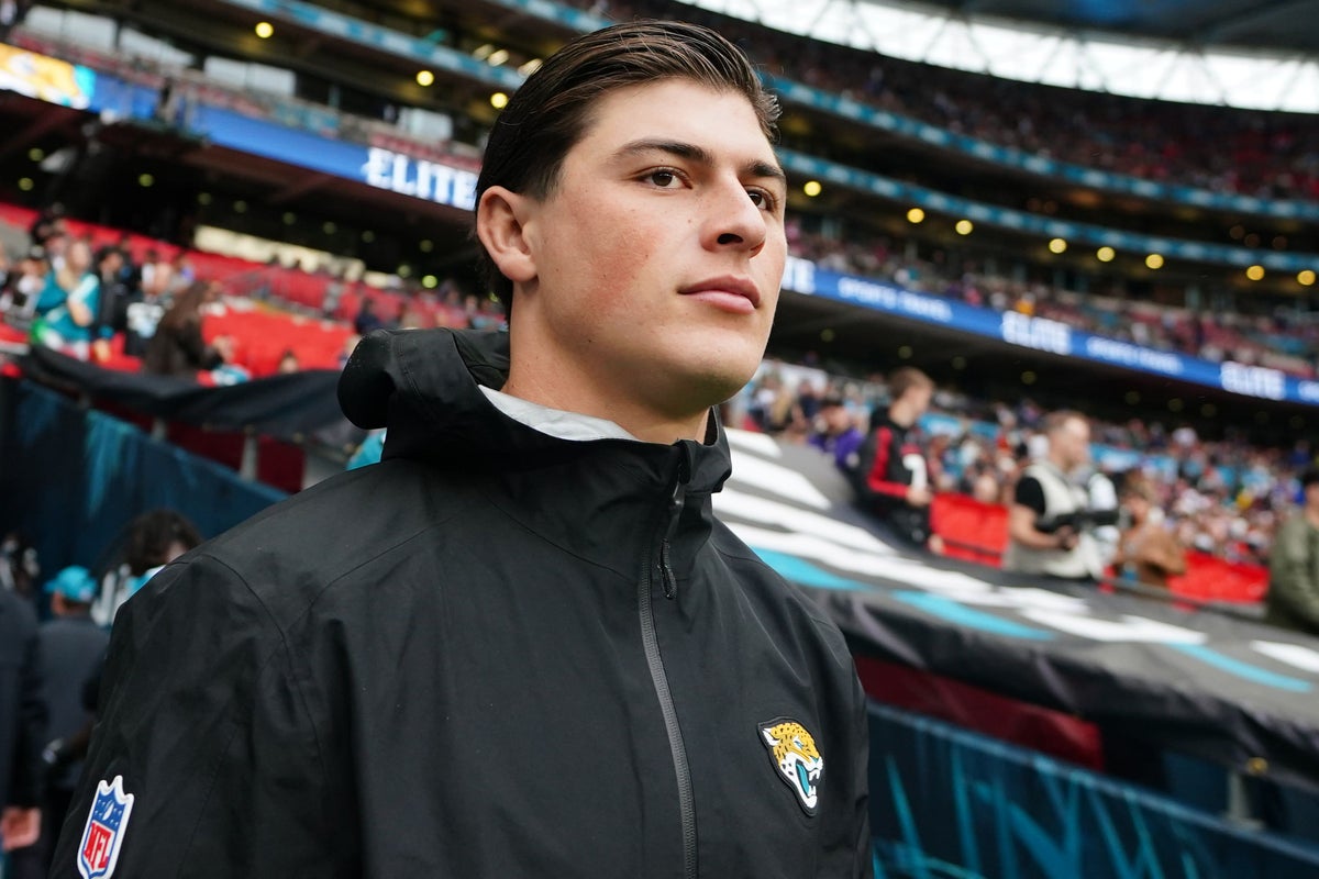 Louis Rees-Zammit joins Bristol as he returns to rugby