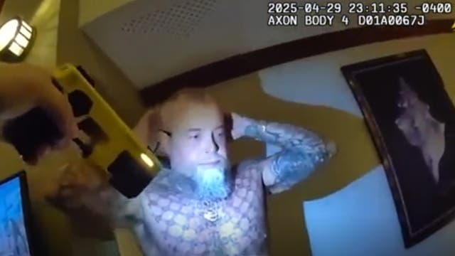 <p>$167 Million Powerball jackpot winner gets tased after kicking Florida deputy in the face</p>