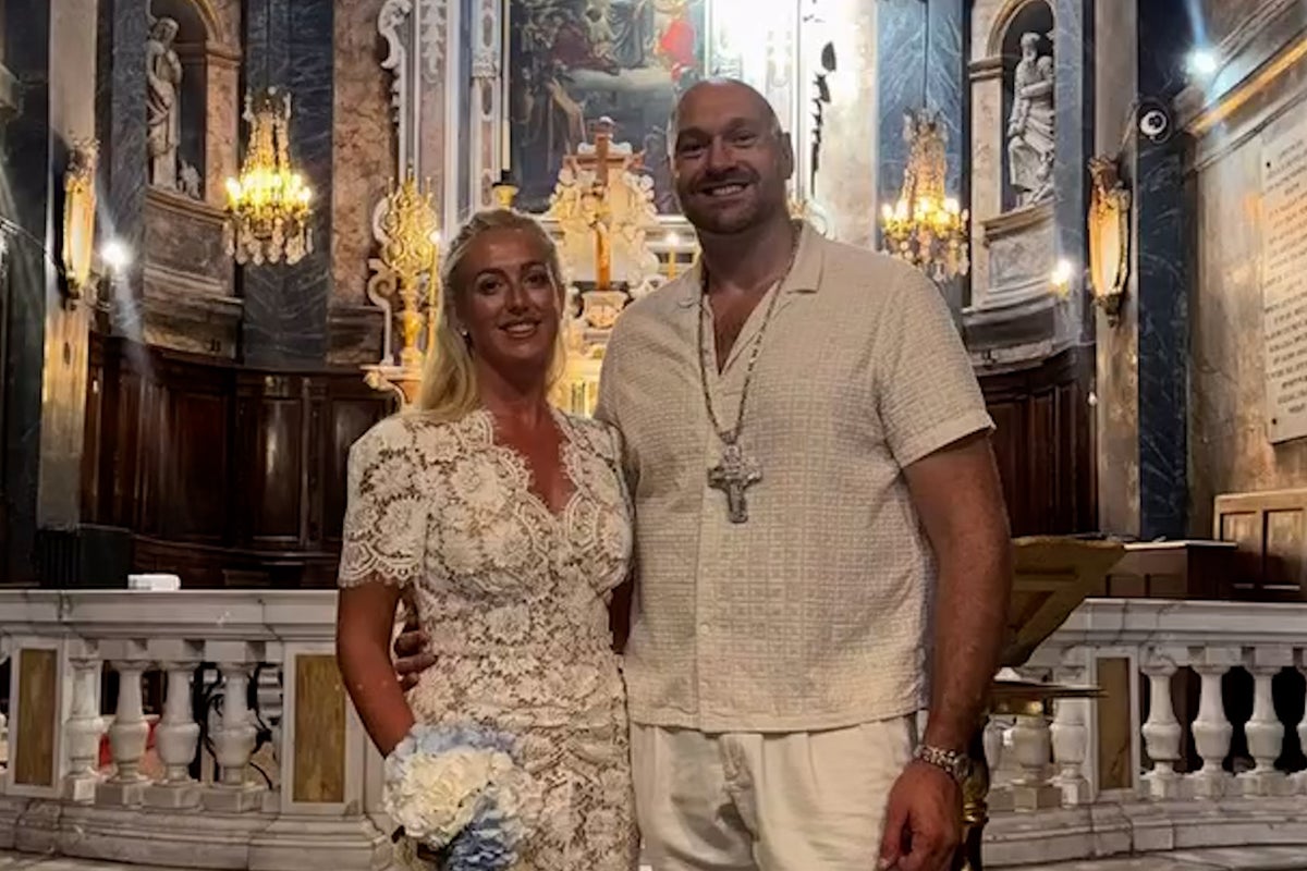 Tyson Fury and wife Paris marry for third time in south of France ceremony