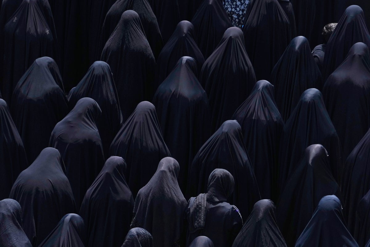 Shiite Muslims mark the end of the Arbaeen pilgrimage in photos