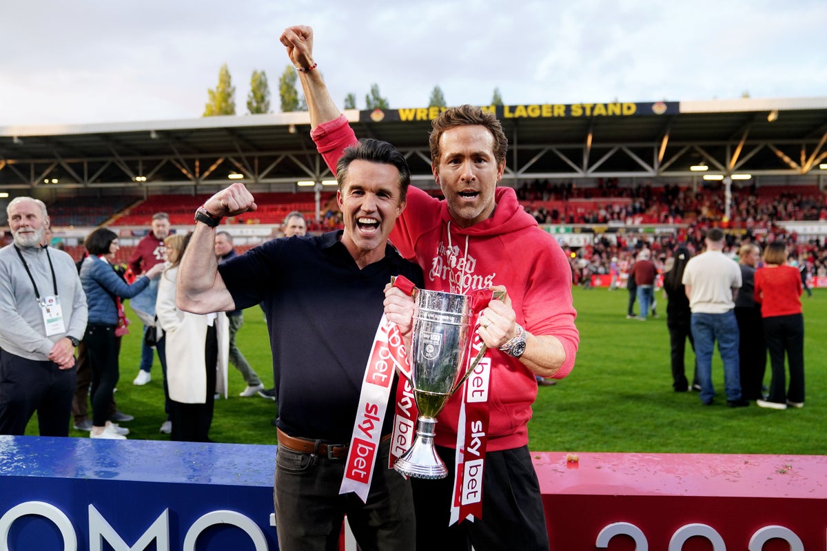Ryan Reynolds and Rob McElhenney praised after Wrexham sign Nathan Broadhead