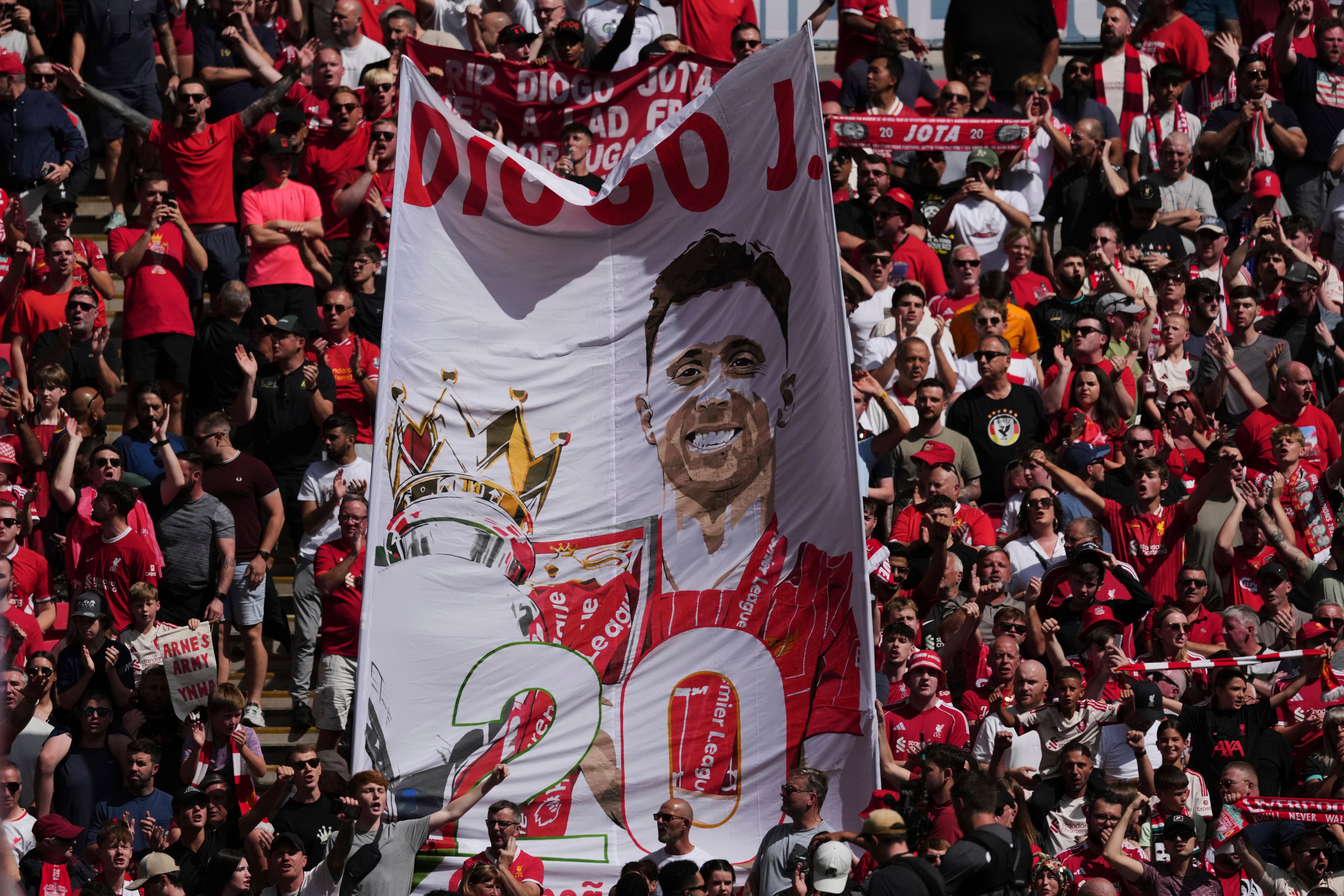 COMMUNITY SHIELD-HOMENAJE