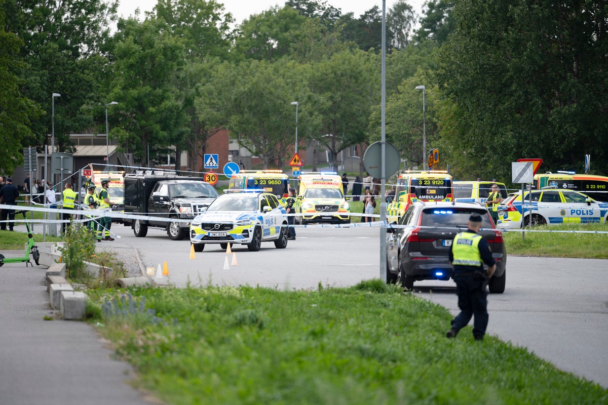 Shooting at mosque in Sweden leaves 2 wounded, police say